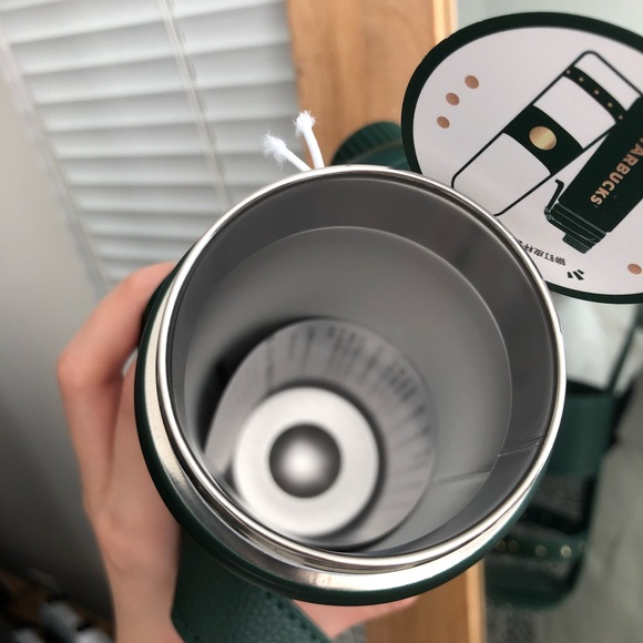 Brand new Starbucks bottle - Picture 9 of 9